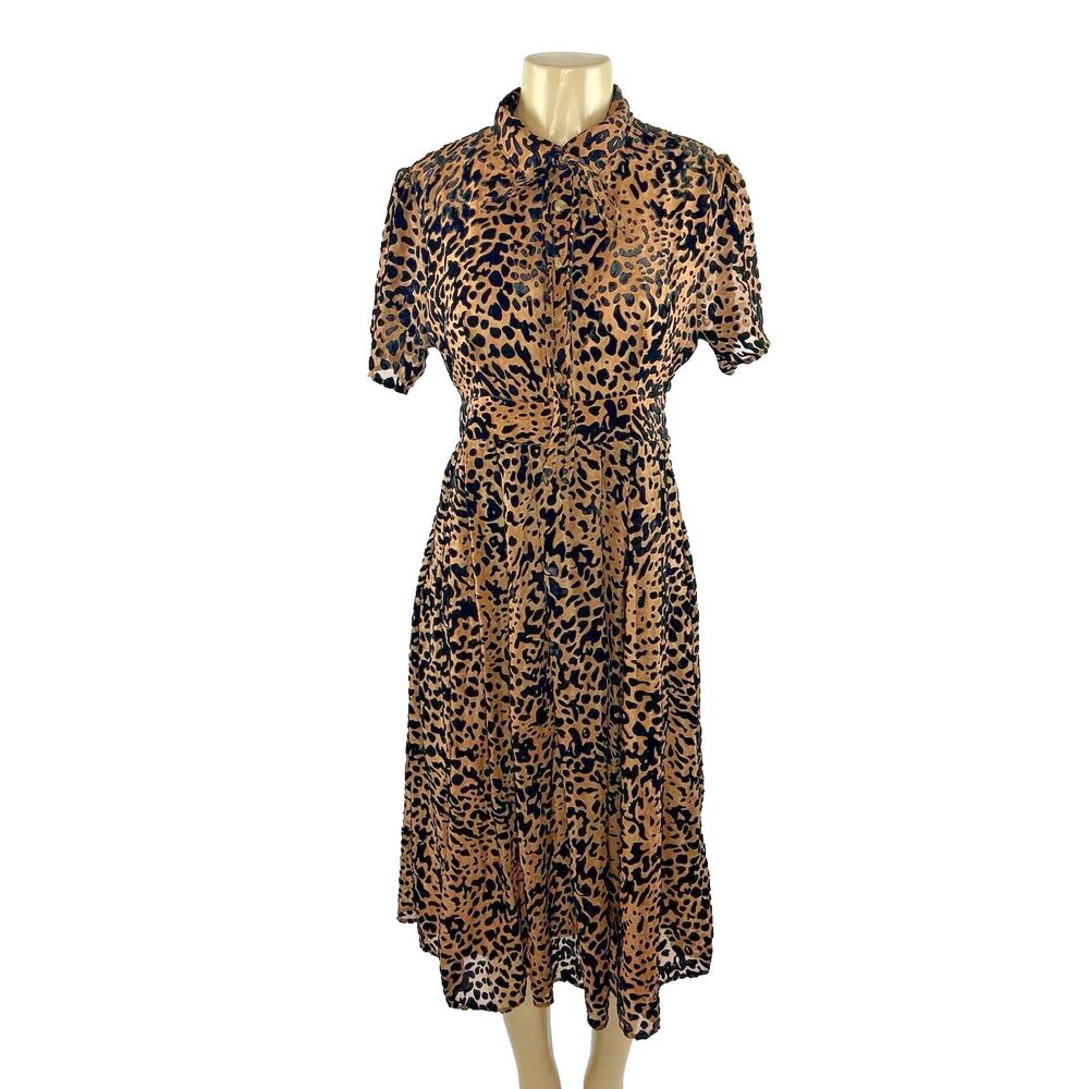Ivy City Co Leopard Print Dress Size M Midi Short Sleeve Collared Button Front